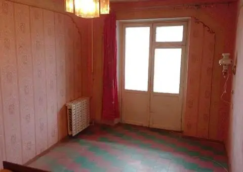 Продам 2-к квартиру , 12 квартал - 6/10