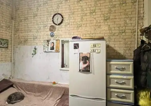 продам коммунальную квартиру 2 комнати - 1/10