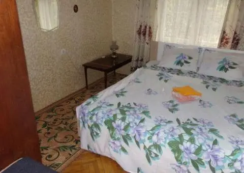 Оренда. 3-кімнатна квартира в Київі біля метро Лівобережна. Тривало або подобово - 6/10