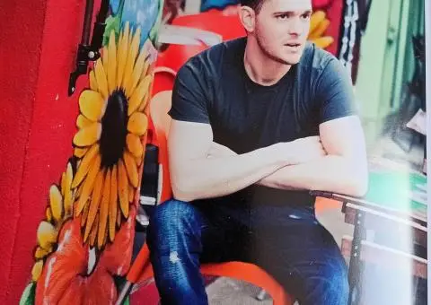 Книга англійською мовою  Michael Bublé On stage Off stage - 4/10