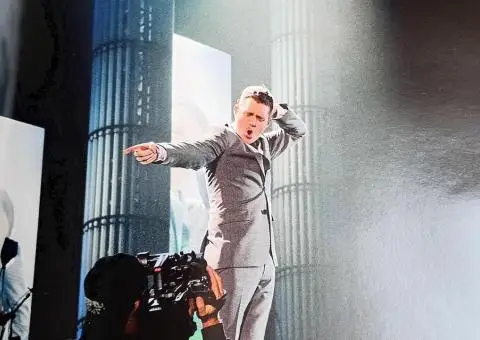Книга англійською мовою  Michael Bublé On stage Off stage - 9/10