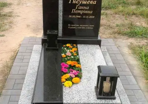 Виготовлення фундаментів та монтаж пам'ятників - 1/10