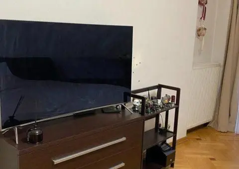 Продам 4-х кімнатну квартиру в центрі, вул. Жуковского - 7/10