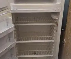Продам б/у холодильник.