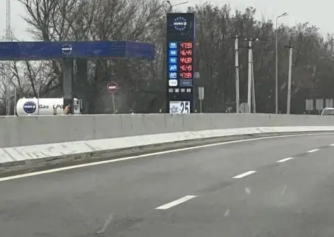 Фасад Комерція 1га+1га Одеської траси в 30км від Києва - 1/3