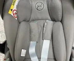 Автокрісло Cybex Cloud T