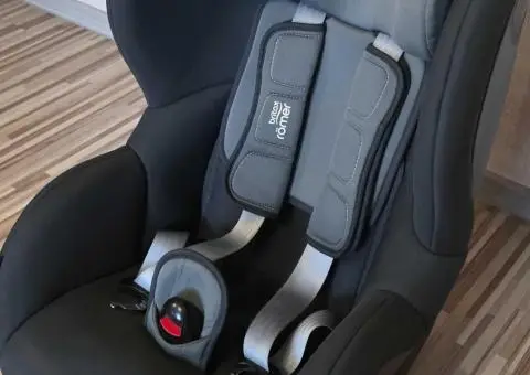 Дитяче автокрісло Britax Romer Trifix2 i-Size, кріплення ISOFIX - 2/3