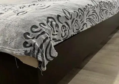 Кровать двухспплтная с матрасом - 2/3