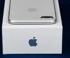 Продам Apple iPhone 8 Plus Silver. Ідеальний стан, повний комплект.