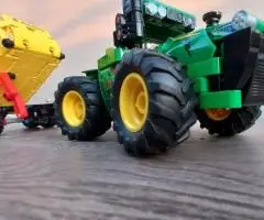 LEGO Technic 42136 John Deere 9620R 4WD