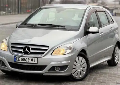 Продам Mercedes-Benz B-class 2010 год Автомат ! - 1/3