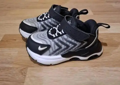 Кросівки NIKE демісезонні кроссовки NIKE хайтопи кросівки Reima р.25 - 2/3
