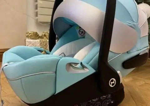 Автокрісло Cybex cloud z limited edition Jeremy Scott - 1/3