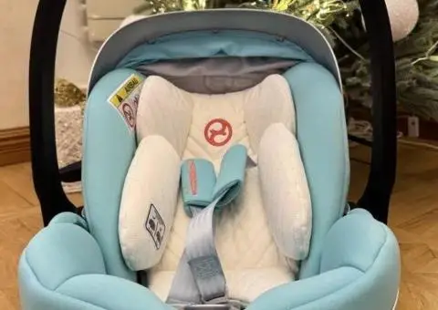 Автокрісло Cybex cloud z limited edition Jeremy Scott - 2/3