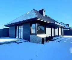 Будинок з мансардою в Іванковичах.