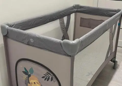 Дитячий манеж бренду baby design у світло сірому кольорі - 1/3