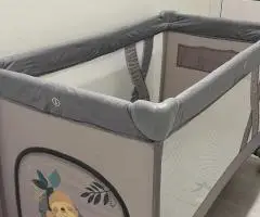 Дитячий манеж бренду baby design у світло сірому кольорі