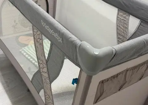 Дитячий манеж бренду baby design у світло сірому кольорі - 2/3