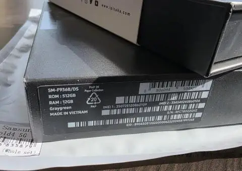 Samsung Gakaxy Fold 4 12/512gb GreyGreen - 2/3