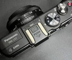 Цифрова камера Panasonic Lumix DMC-LX7