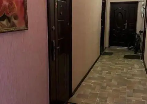Кімната в сучасній комульніц квартирі м.Лукьянівска вул Ю.Іллєнка 53А - 1/3