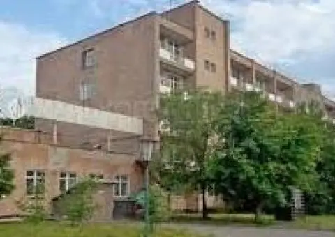 Санітарка з догляду за хворими та прибиральниця
