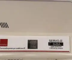 сервопривідний стабілізатор напруги ETIC SERVO-II потужністю 8 kVA.