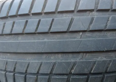 Автошини літні (4 шт.). 225/55 R16 95V