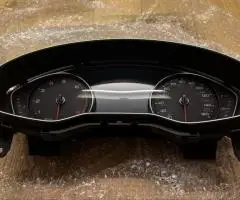 Панель приладів Audi Q5 приборка, щиток приладів, instrument cluster