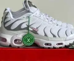 Женские кроссовки Nike Air Max TN Plus White&Grey&Pink. Размеры 36-40