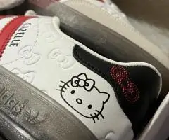 Adidas gazelle  Hello Kitty 39