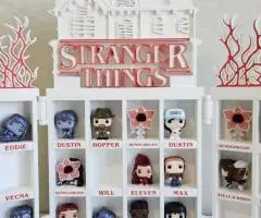 Стенд/Бокс/Поличка/Шафа/Підставка для фігурок Kinder  Stranger Things