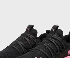 Продам жіночі кросівки Puma