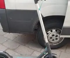 Електросамокат Motus робочий.