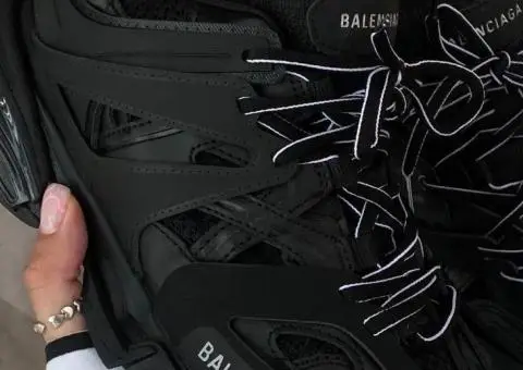 Жіночі кросівки Balenciaga Track 3.0 All Black - 2/3