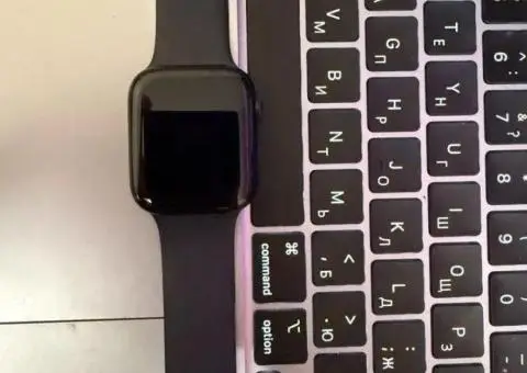 apple watch SE2 44mm 2024 - 2/3