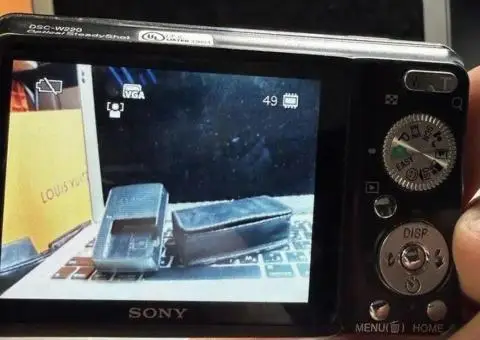 Sony DSC-W220 цифровий фотоапарат з комплектом - 1/3