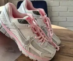 НОВІ‼️Nike Zoom Vomero 5 white / жіночі кросівки найк  37 38 39 40 41
