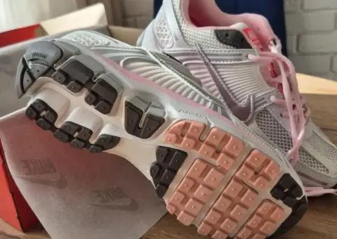 НОВІ‼️Nike Zoom Vomero 5 white / жіночі кросівки найк  37 38 39 40 41 - 2/3