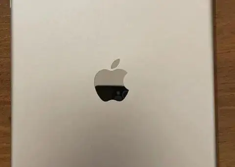 Планшет Apple iPad Air  Wi-Fi (Silver) — Гарний стан!Повний комп. - 1/3