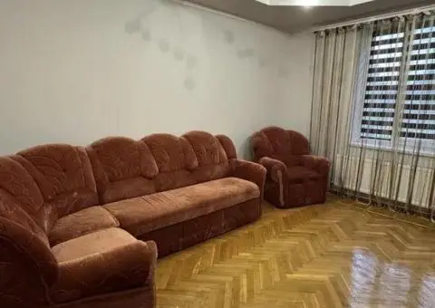 Продаж квартири в р-ні Роша - 1/3