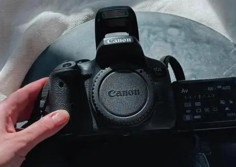 Canon EOS 750D +kit 18-55 + 2 батареї + карта памʼяті 64 ГБ - 1/3