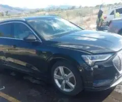 Разборка Audi E-Tron Бампер капот крыло фара дверь подвеска фонарь