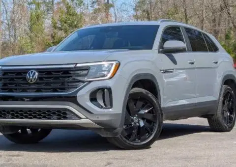 Volkswagen Atlas Cross Sport      2024 - 2/3
