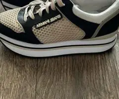 Стильные яркие кроссовки Armani! Оригинал! Куплены в Швейцарии! Недоро