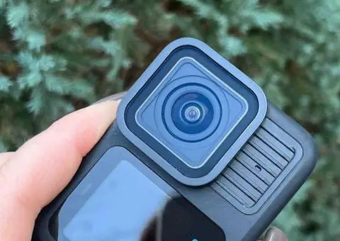 Экшн-камера GoPro Hero 13 в кейсе - 2/3