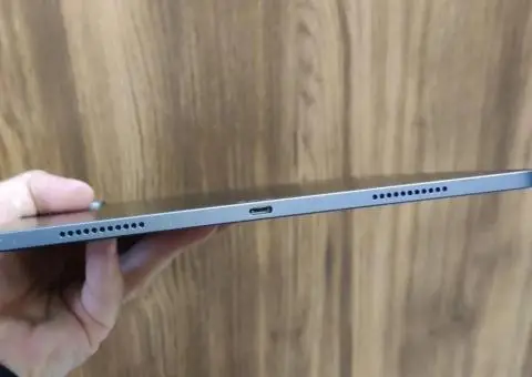 iPad pro 12.9  256. 5 поколения - 1/3