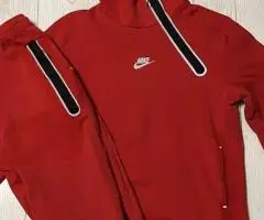 Костюм Nike Tech-Fleece