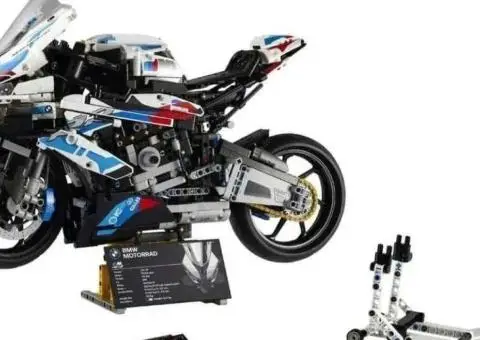 Конструктор Technic BMW M 1000 RR мотоцикл,1920 деталей схожий на Lego - 1/3