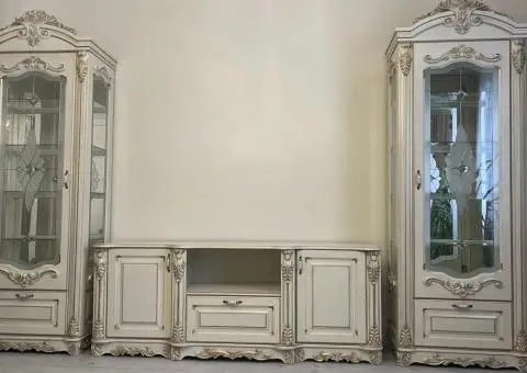 меблі з масиву вітрини. комоди .ліжка приліжкові. - 1/3
